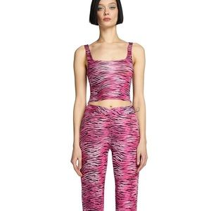 I.AM.GIA poison tank